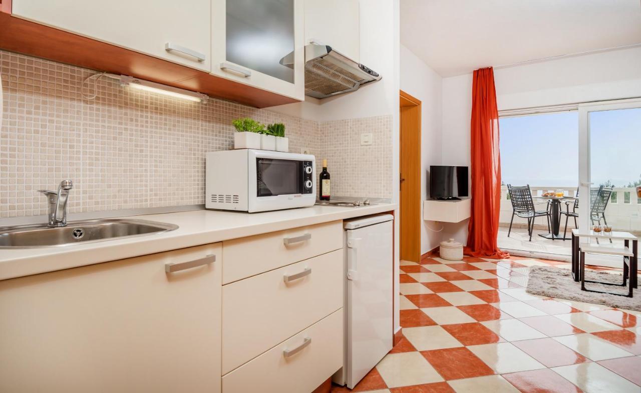Apartments And Rooms With Parking Space Rogoznica - 10339 ภายนอก รูปภาพ