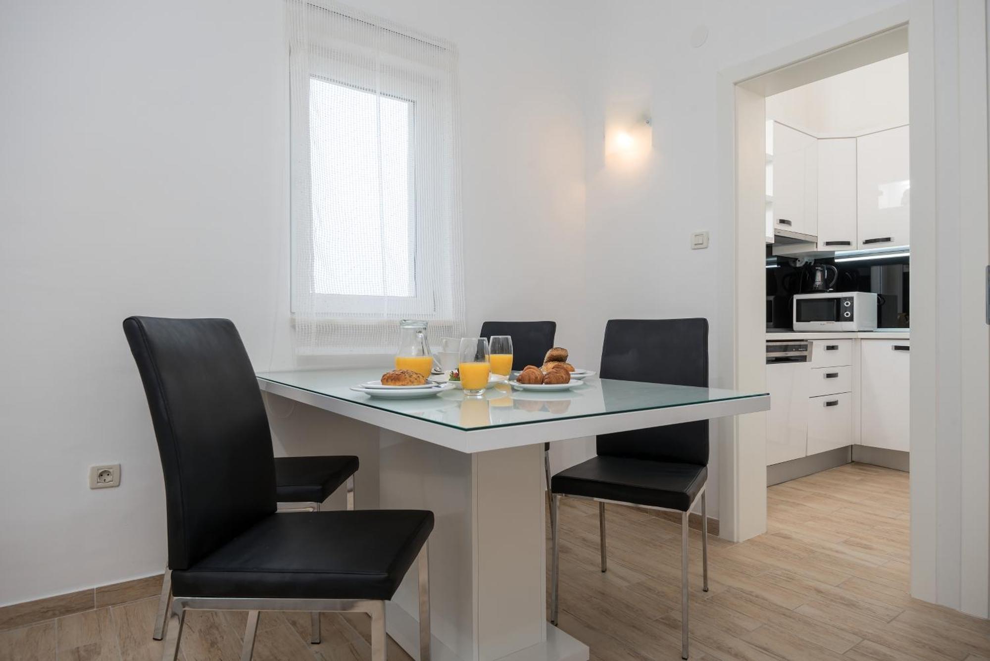 Apartments And Rooms With Parking Space Rogoznica - 10339 ห้อง รูปภาพ
