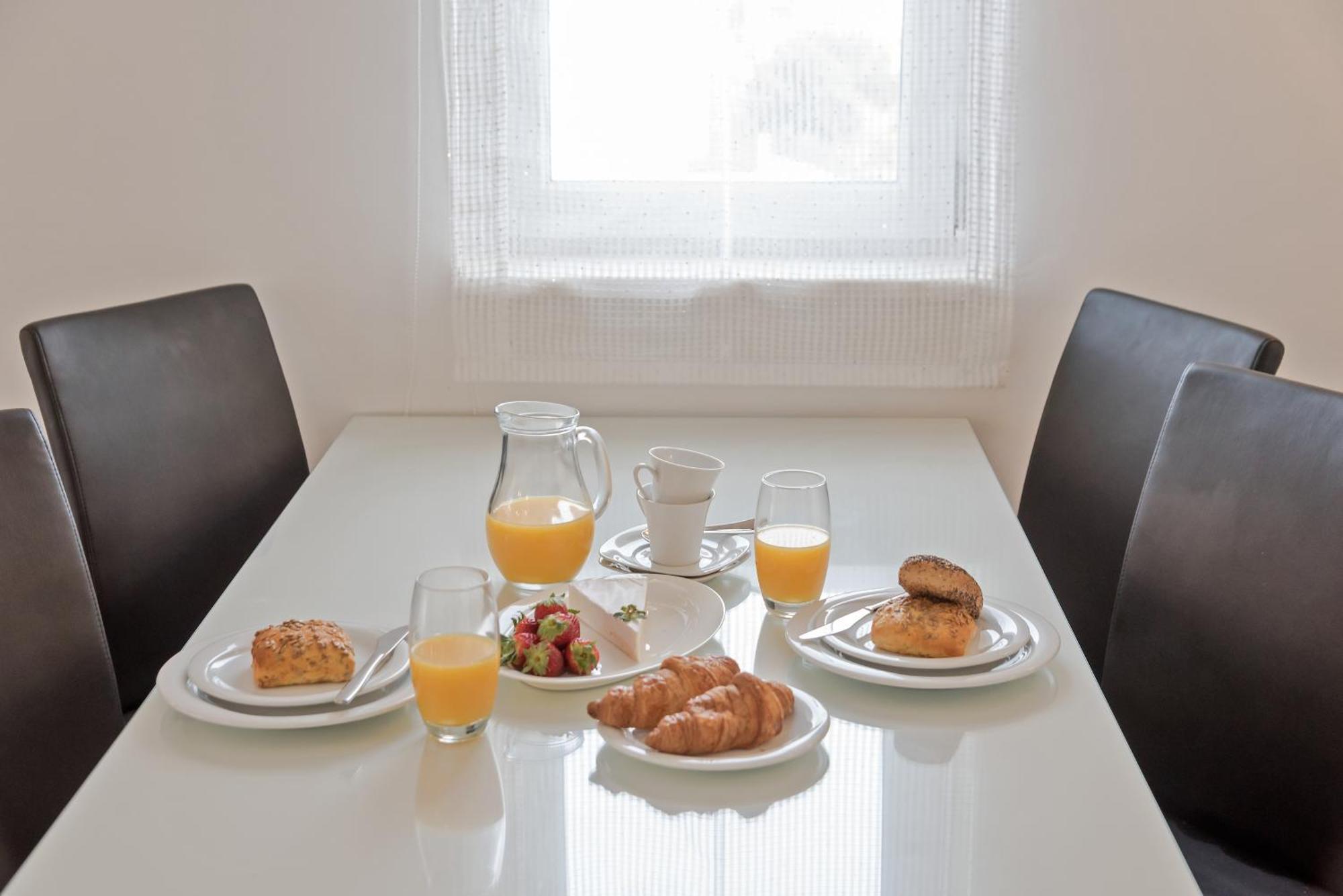 Apartments And Rooms With Parking Space Rogoznica - 10339 ห้อง รูปภาพ