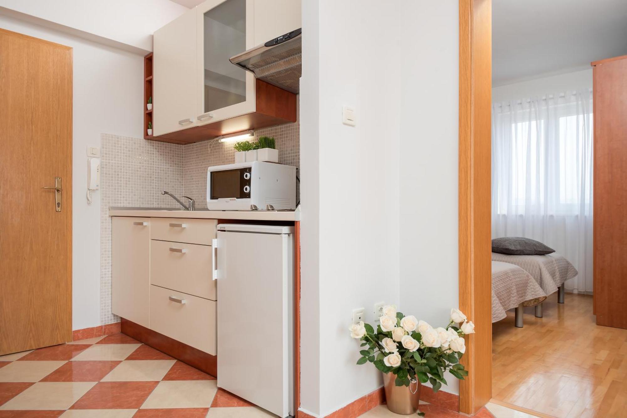Apartments And Rooms With Parking Space Rogoznica - 10339 ห้อง รูปภาพ