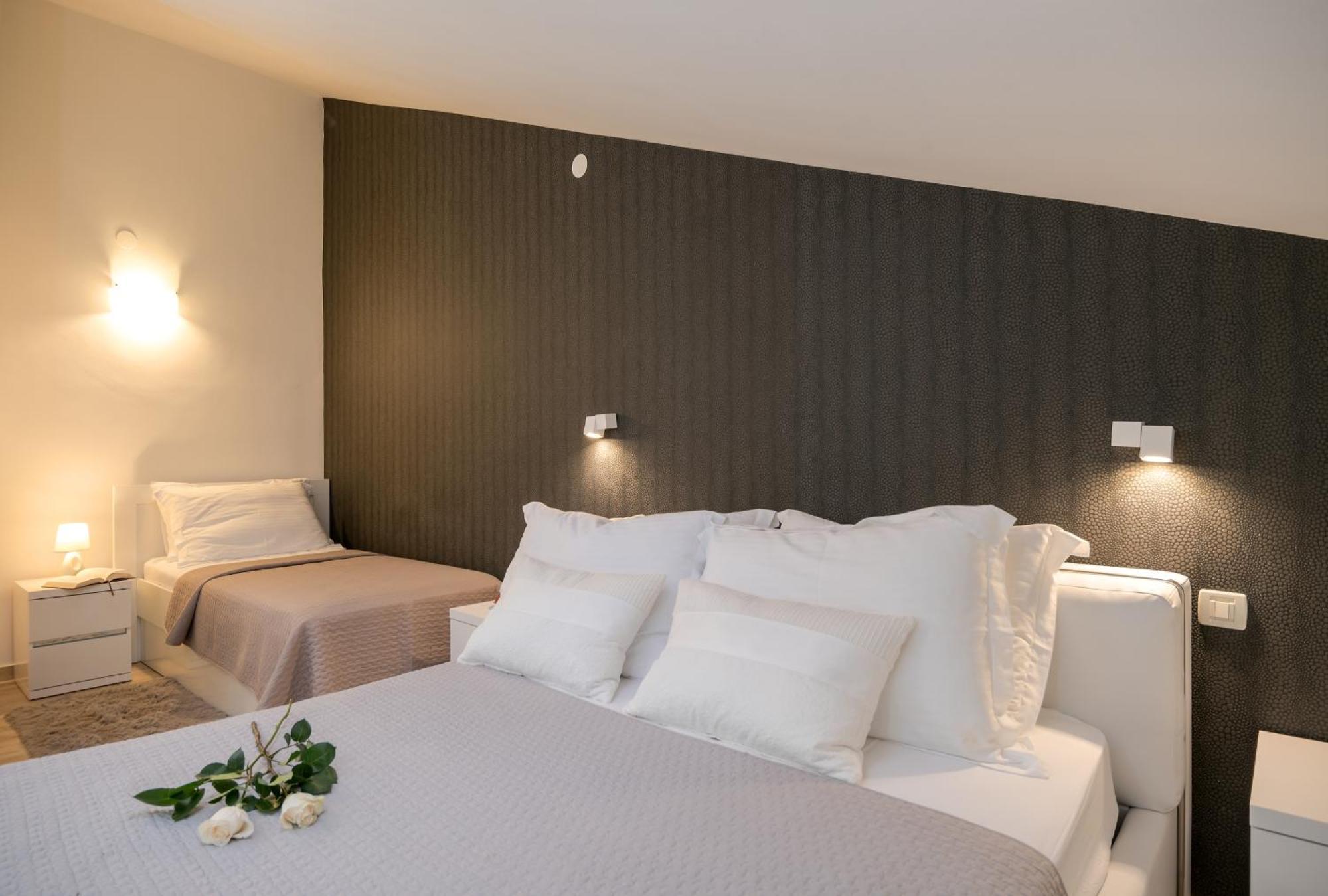 Apartments And Rooms With Parking Space Rogoznica - 10339 ห้อง รูปภาพ